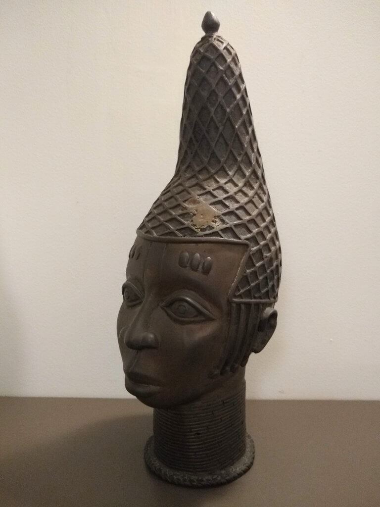 Statue de la tête d'une reine du Bénin du 18-19 ème siècle