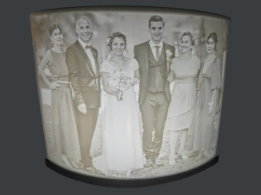 Lampe incurvée de 20 cm lithophanie d'un mariage